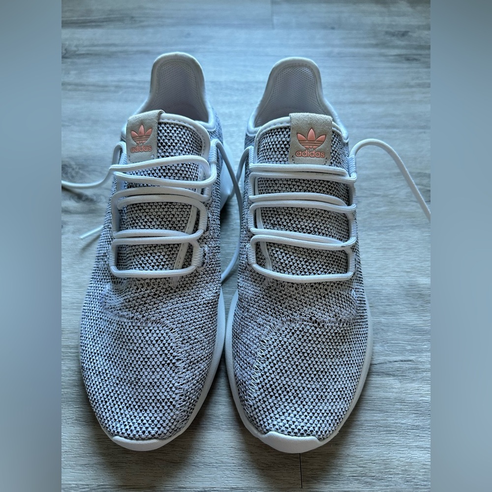 adidas Women’s Light Gray Knit Sneakers with Pink Logo Sz 9.5